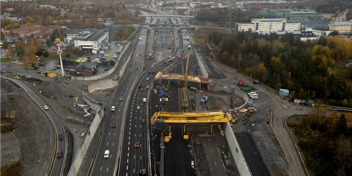 Bilden visar en drönarbild av kommande trafikplats Lindvreten södra.