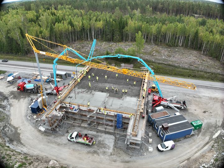 Bilden visar gjutningen av faunabron ovanifrån