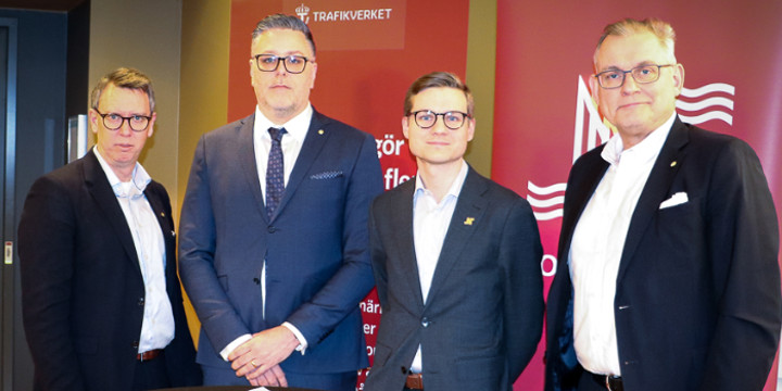 Bild från dagens pressträff. Från vänster: Olle Vikmång (S), kommunstyrelsens ordförande, Peter Bernström, Trafikverket, Simon Johansson (M), kommunalråd och Magnus Sjöberg, Trafikverket. Foto: Anna Valentinsson