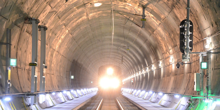 Modern järnvägstunnel