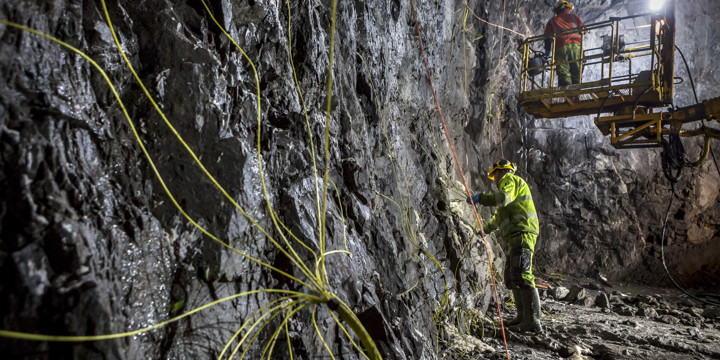 Tidigare förberedelse inför sprängning i en av E4 Förbifart Stockholms tunnlar.