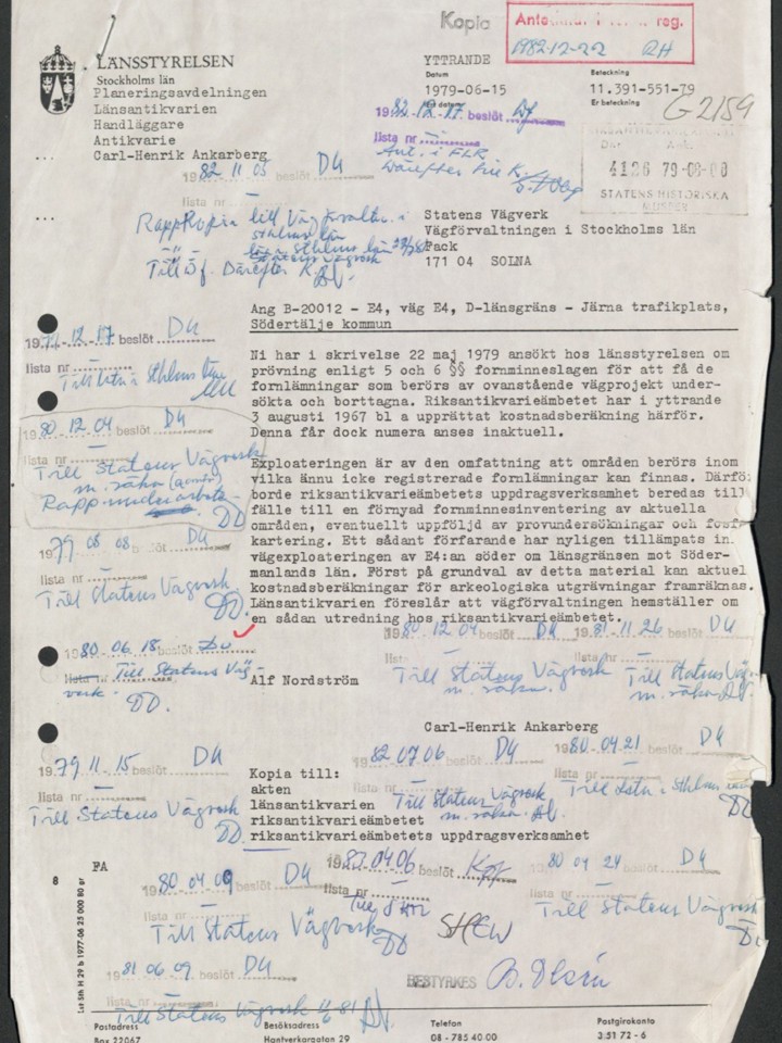 Bilden visar ett delvis handskrivet brev från 1979 mellan Länsstyrelsen i Stockholms län och Statens Vägverk.