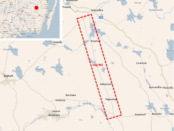 Röd markering på kartan går från strax nedanför Fagraskog genom Gödeshult och Djupshult för att sedan avslutas strax nedanför Gränsåkra. går mellan strax nedanför Gränsåkra till sta visar sträckan som breddning av vägen