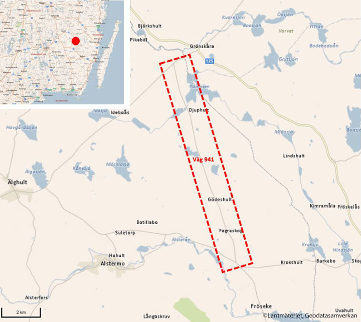 Röd markering på kartan går från strax nedanför Fagraskog  genom Gödeshult och Djupshult för att sedan avslutas strax nedanför Gränsåkra. går mellan strax nedanför Gränsåkra till sta visar sträckan som breddning av vägen 