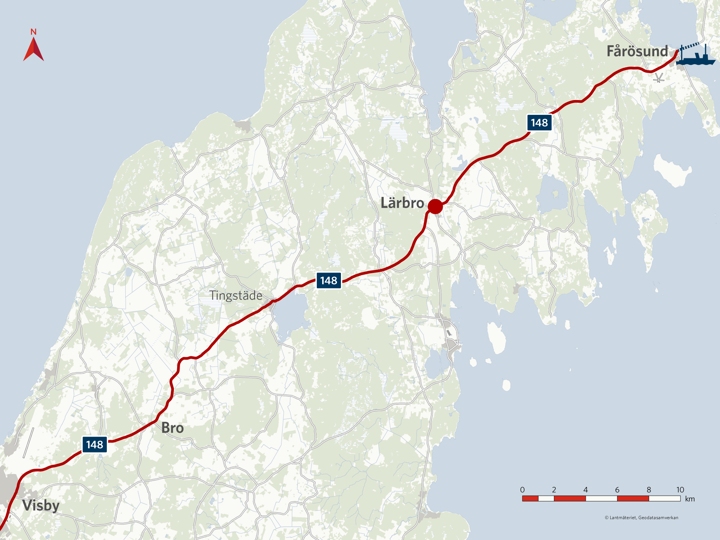 Karta som visar väg 148 mellan Visby och Fårösund. Orten Lärbro är markerad med en röd punkt..